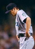 Mariners closer Sasaki suffers season's 1st loss